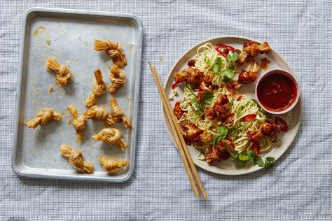 Miso Dressing Recipe, What Is Tofu, Sticky Tofu, Crispy Baked Tofu, Dried Tofu, Cooking Tofu, Veggie Dinner, Tofu Dishes, Miso Dressing