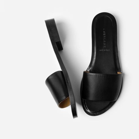 Everlane slide sandal, $98, available at Everlane Everlane Shoes, Womens Slides Sandals, Low Heel Sandals, Low Heel Shoes, Sport Sandals, Sandals Black, Summer Shoes, Strap Sandals, Slide Sandals