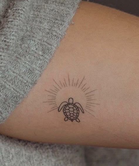 Ocean Tattoos Turtle, Turtle Sun Tattoo, Turtle And Sun Tattoo, Turtle Tattoo Wrist, Turtle Tattoo Placement, Small Turtle Tattoos For Women, One Line Turtle, Turtle Wrist Tattoo, Fine Line Turtle Tattoo