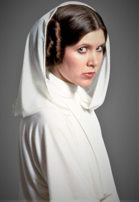 Princess Leia A New Hope, Original Star Wars Characters, Princess Leia Lightsaber, Princess Leia Makeup, Princess Liea, Leia Organa Icon, Leia Skywalker, Princess Leia Art, Star Wars Leia