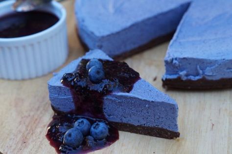 Dessert Crepes, Blueberry Cheesecake Recipe, 귀여운 음식 그림, Slow Cooker Desserts, Dessert Aux Fruits, Paleo Sweets, Sweet Treats Recipes, Treat Recipes, Blue Food