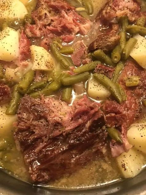 Grandma's cooking Recipes 🥣🍔🍕 | Smoked neck bones with potatoes 😋😋 Smoked Neck Bones, Pork Neck Bones Recipe, Southern Green Bean Recipes, Potatoes And Green Beans, Turkey Neck, Neck Bones, Green Beans And Potatoes, Green Bean Recipes, Smoked Pork