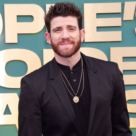 One Tree Hill's Bryan Greenberg Joining Suits L.A. Spinoff Show - E! Online Bryan Greenberg, Rick Hoffman, Patrick J Adams, Donna Paulsen, Sarah Rafferty, Gabriel Macht, Photo Bank, Harvey Specter, New Tv