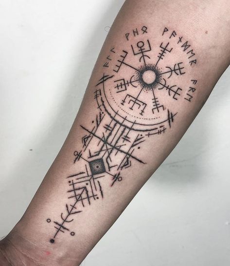 Rune Tattoo Ideas, Runes Tattoo, Viking Compass Tattoo, Viking Rune Tattoo, Viking Tattoo Symbol, Rune Tattoo, Norse Tattoo, Nordic Tattoo, Tattoo For Son