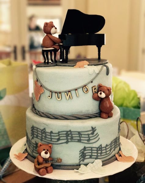 Music Themed Baby Shower Ideas, Music Baby Shower Theme, Shower Music, Piano Cakes, Music Birthday Party, Music Cake, Teddy Bear Party, Baby Music, Baby Fish