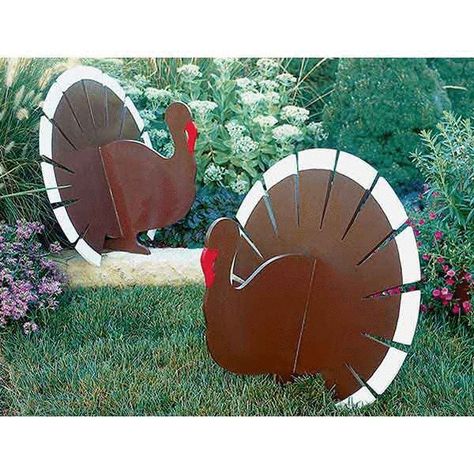 Do these turkeys know Thanksgiving is coming?  Regardless, you can enjoy these gobblers in your yard instead of your dinner table!This is a paper plan. Diy Thanksgiving Outdoor Decorations, Wooden Thanksgiving Decorations, Wooden Turkey Yard Art, Thanksgiving Yard Decorations Diy, Wood Lawn Decorations, Wooden Yard Decor, Christmas Wood Cutouts Yard Art, Turkey Crafts For Adults, Turkey Decorations Diy