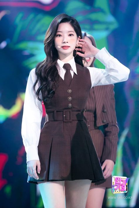 Twice-Dahyun #Inkigayo Kpop Idol Fashion Stage, Kpop Idols Dress, Dahyun Stage Outfit, Kpop Idols On Stage, Kpop Girl Outfits Stage, Idol Outfits Kpop Girl, Kpop Idols Photos, Twice Outfits Stage, Dahyun Fashion