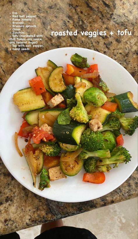 Roasted veggies and Tofu
Red bell peppers, roma tomato, onion, zucchini m, brussels sprouts,  broccoli, crispy spicy tofu, and extra virgin olive oil. Vegan Meal Prep Aesthetic, Clean Food Vegan, Low Calorie Vegan Lunch, Vegan Lunch Aesthetic, Healthy Vegan Aesthetic, Vegan Meal Aesthetic, Vegan Recipes Aesthetic, Vegan Breakfast Aesthetic, Vegan Food Aethstetic