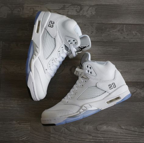 White Metallic Jordan 5 Metallic White, Men Jordan Shoes, Jordan V, Jordan Basketball Shoes, Nike Air Jordan 5, Jordan 5 Retro, Oc Board, Metallic Sneakers, Jordan Basketball