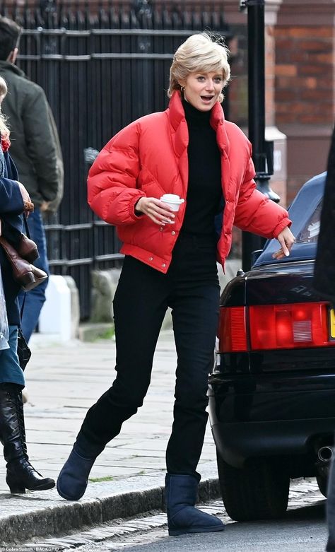 Polo Outfits For Women, The Crown Elizabeth, Red Jacket Outfit, Emma Corrin, Black Leggings Style, Puffer Jacket Outfit, Red Puffer Jacket, Princess Diana Fashion, Elizabeth Debicki