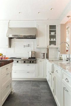 Grey Tile Kitchen Floor, Dark Tile Floors, Slate Floor Kitchen, Grey Kitchen Tiles, Slate Kitchen, Grey Kitchen Floor, Grey Floor Tiles, Dark Kitchen, Dark Kitchen Cabinets