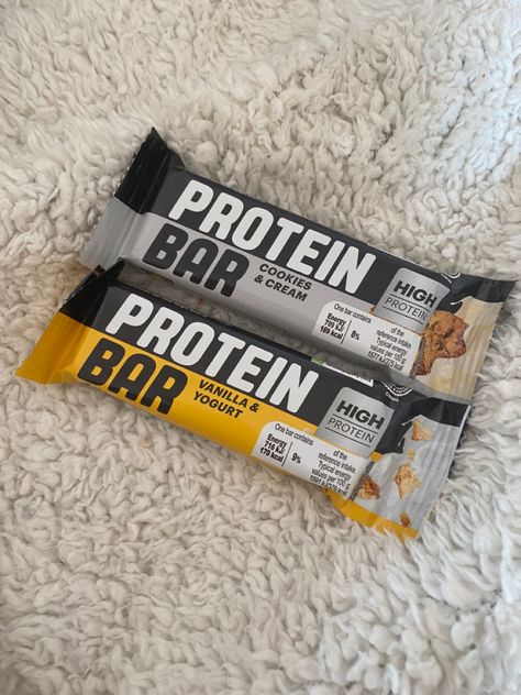 Barebells Protein Bars Aesthetic, Protein Bar Aesthetic, Barebells Protein Bars, Protein Bar Product Photography, Protein Bars Packaging, Protein Box, Gym Food, Basketball Equipment, Protein Bar