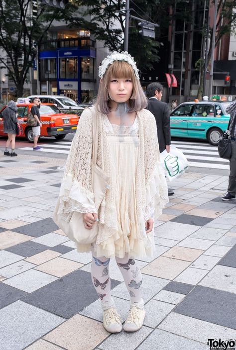 Romantic Mori Girl fashion in Harajuku  -  Japanese fashion Mori Wardrobe, Butterfly Tights, Fashion Romantic, Romantic Fashion, Kei Fashion, Mori Fashion, Mori Kei, Mori Girl Fashion, Teenage Fashion