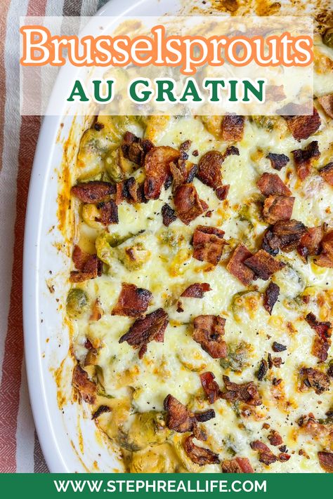 Bacon Brusselsprouts Au Gratin Brussel Sprouts Au Gratin, Maple Mustard Sauce, Thanksgiving Dinner Sides, Christmas Leftovers Recipes, Side Dish For Thanksgiving, Thanksgiving Vegetable Sides, Baked Brussel Sprouts, Brussels Sprouts Gratin, Au Gratin Recipes