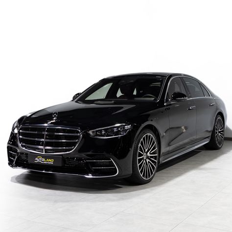 Mercedes Benz S Class 2023, Mercedes Benz S500, Boy Dark, Luxury Lifestyle Aesthetic, Benz S500, Dream Car Garage, Star Boy, Benz Mercedes, Mercedes Benz S