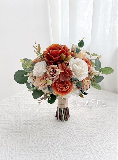 Boda Mexicana, Silk Flower Bouquets, Hand Bouquet, Wedding 2025, Flower Arrangements Diy, Wedding 2024, Champagne Wedding, Wedding Flower Arrangements, Wedding Floral