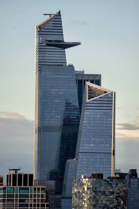 Edge NYC skyscraper, with suspended viewing platform 1,100 feet high Architecture In New York, Edge Observation Deck, New York Edge, Skyscraper Rooftop, The Edge New York, Skyscraper Photography, The Edge Nyc, Hudson Yards Nyc, Nyc Skyscrapers