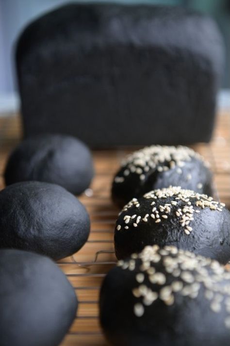 Jet black bread, Food News & Top Stories - The Straits Times Russian Black Bread, Black Buns Recipe, Charcoal Bread Recipe, Black Sesame Bread, Russian Black Bread Recipe, Black Bread Recipe, Black Recipes, Russian Bread, Charcoal Bread