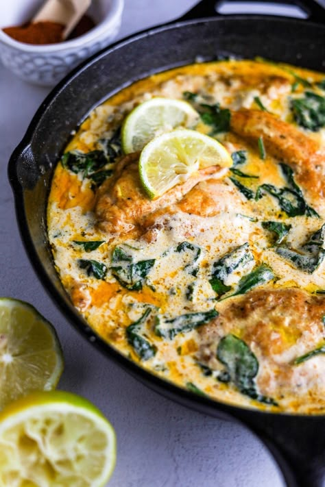 Lemon Chicken With Spinach, March Meal Plan, Chicken Spinach Recipes, Healthy Lemon Chicken, Creamy Spinach Chicken, Spinach Recipes Healthy, Lemon Chicken Thighs, Chicken With Spinach, Chicken Spinach Pasta