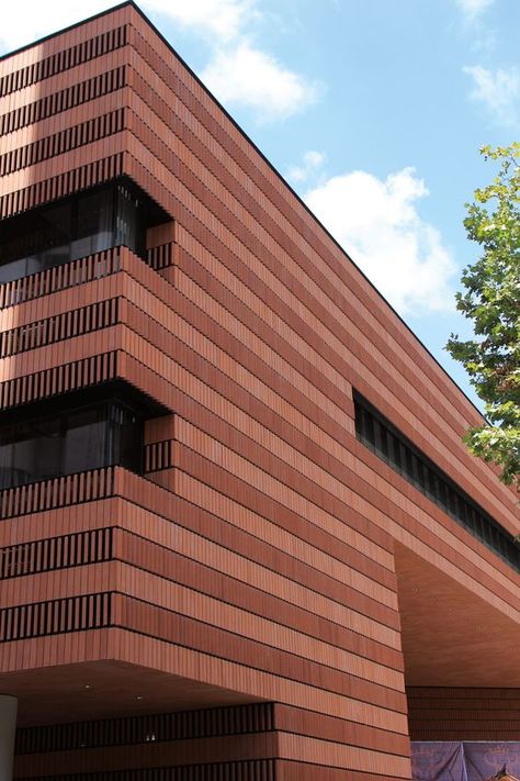 70+ Fascinating Brick Patterns Facade   #brick #facade #elevation #patterns Terracotta Facade, Rainscreen Facade, Rainscreen Cladding, Facade Panel, Brick Cladding, Brick Detail, Facade Architecture Design, Office Building Architecture, Brick Paneling