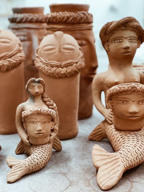 Pottery Classes, Beautiful Mermaids, Mermaid Art, Arte Popular, Ceramic Lamp, Mexican Art, Ceramic Vase, Buddha Statue, Folk Art