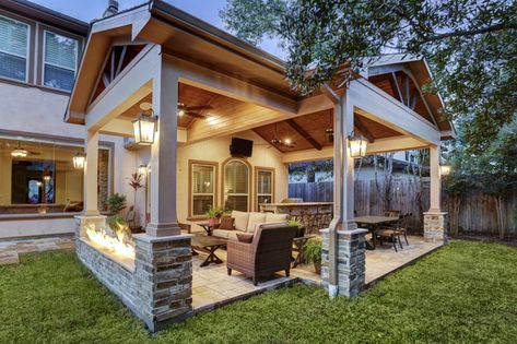 Gabled roof with vaulted ceilings patio cover Houston Patio Ceiling Ideas, Patio Ceiling, Covered Patio Design, Patio Remodel, Outdoor Covered Patio, Outdoor Patio Designs, Outdoor Remodel, Backyard Pavilion, Outdoor Living Rooms