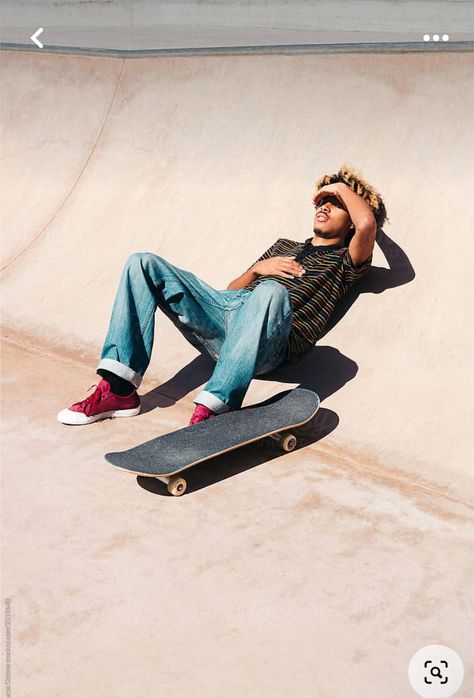 Take A Break Aesthetic, Skater Portrait Photography, Skateboard Editorial, Skateboard Photo Ideas, Person Skateboarding, Skater Portrait, Skatepark Photography, Skater Pose, Skatepark Aesthetic