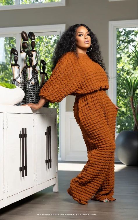 Laid Back Christmas Outfit, Fine Auntie Outfits, Fall Casual Outfits Black Women 2024, Knitwear Work Outfit, Dinner Party Outfits Black Women, Dressy Casual Black Women, Rich Black Auntie Aesthetic, Church Outfit Black Women Fall, Cozy Outfit Black Women