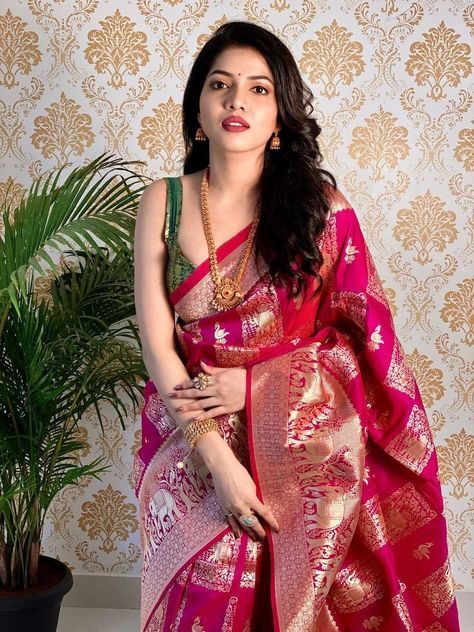 Heavy embroidered saree, Festive wear saree with embroidered borders and embellished gold blouse. This sari is a custom made garment which includes the saree and the blouse. Saree material is net and the blouse has sequins embroidery. It can be customised in any color of your choice. Upon order confirmation, we will send you a measurement form which you will need to fill in inches, so that it can made to your size. Care- Dry clean only. There might be slight variation in the col Kanjivaram Saree Look, Bollywood Designer Sarees, Kanjeevaram Sarees, Simple Saree Designs, Kanjivaram Saree, Fancy Sarees Party Wear, Simple Sarees, Saree Designs Party Wear, Indian Fashion Saree