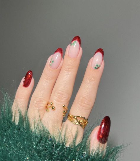 Christmas Nails Mistletoe Red, Red Mistletoe Nails, Mistletoe French Tip Nails, Christmas Mistletoe Nails, Christmas Nail French Tip, Mistletoe Nail Art, Christmas Nails 2023 Red, Christmas Nails Red French, Red French Christmas Nails