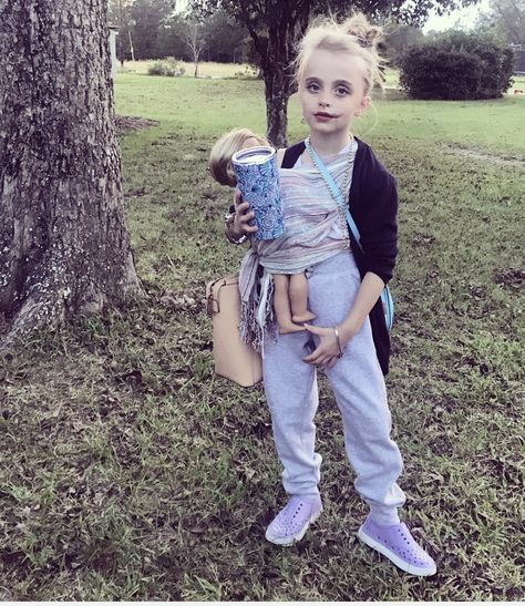 Hot Mess Mom Costume, Tired Mom Costume, Mom Costume, Hot Mess Mom, Costume For Kids, Last Minute Costumes, Tired Mom, Halloween Baby, Witchy Woman