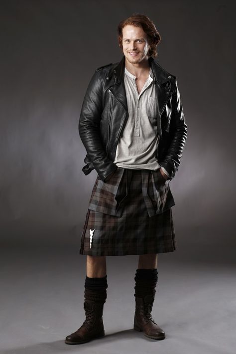 Sam Heughan = Jamie Fraser. I love the impish grin- and the contrast of the leather jacket with the kilt. | Outfitting 'Outlander' for 18th Century Scotland Gabaldon Outlander, James Fraser Outlander, Diana Gabaldon Outlander, Outlander Book Series, Jamie Fraser Sam Heughan, Jamie Fraser Outlander, Sam Heughan Outlander, Claire Fraser, Outlander Book