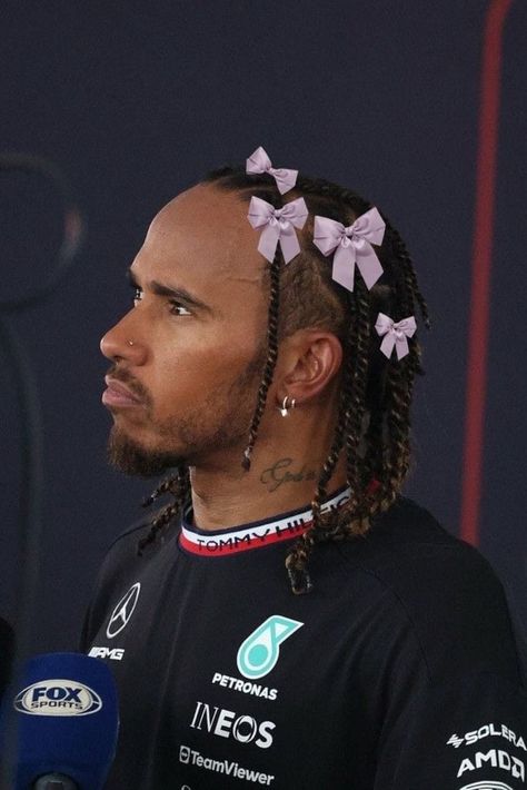 Lewis Hamilton Hair, Lewis Hamilton Funny Pictures, Lewis Hamilton Aesthetic, Hamilton Aesthetic, F1 Racers, F1 Wallpapers, Lewis Hamilton Formula 1, F1 Lewis Hamilton, Hamilton Funny