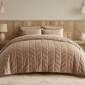 EVERGRACE 3 Pieces Luxurious Velvet King Quilts, Ultra Soft Lightweight Velvet Comforter Set, Matelasse Oversized Diamond Bedspread Coverlet for All Season with 2 Shams, Khaki Tan, 108"x96" King Quilts, King Quilt Bedding, Amazon Bedding, Oversized Quilt, Velvet Comforter, Luxury Quilts, Velvet Quilt, Velvet Bed, Lightweight Comforter