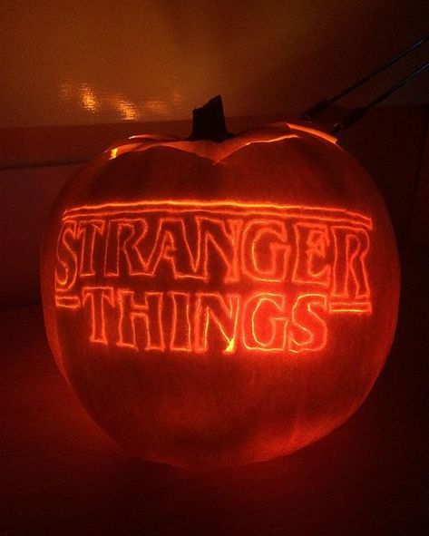 Stranger Things Pumpkin, Stranger Things Halloween Party, Positive Quotes For Life Encouragement, Pumkin Carving, Stranger Things Halloween, Creative Pumpkin Carving, Amazing Pumpkin Carving, Disney Pumpkin, Pumpkin Carving Designs