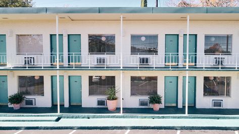 Austin Motel - Hotel Review | Condé Nast Traveler Small Apartment Building Design, Austin Motel, Small Apartment Building, Austin Hotels, Hostels Design, Apartment Exterior, Boarding House, Apartment Plans, Hotel Motel