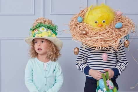 Toddler Easter Bonnet Ideas, Easter Bonnet Ideas, Easter Bonnets For Boys, Easter Bonnet Competition, Easter Hat Parade, Easter Craft Activities, Spring Bonnet, Easter Bonnets, Fun Holiday Crafts