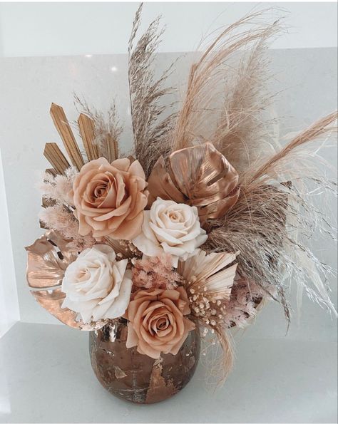 Rose Gold Floral Arrangements, Boho Rose Centerpiece, Pink And Brown Bridal Shower Decor, Rose Gold Rustic Birthday Decor, Rose Gold Boho Bridal Shower Decor, Boho Launch Party, Pink And Brown Centerpieces, Champagne Floral Arrangements, Brown Event Decor