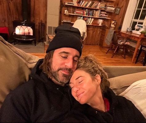 Aaron Rodgers Says He's 'Grateful' for Shailene Woodley After Breakup: 'I Love You' In The City Aesthetic, The City Aesthetic, Aaron Rogers, Rekindle Romance, Star Book, Green Bay Wisconsin, Surprise Engagement, Code Red, Big Little Lies