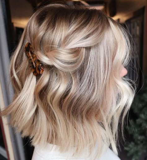 Short Ombre Hair, Blonde Hair Looks, Short Hair Balayage, Brown Blonde Hair, Yoga Photography, Short Blonde Hair, Good Hair, Hair Envy, Grunge Hair