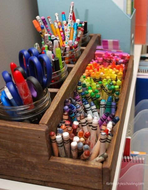 I need this caddy for our pens/pencils/crayons!                                                                                                                                                                                 More School Room Organization, Homeschool Room Decor, Homeschool Room Organization, Woodworking Software, Homework Room, Woodworking Classes, Pen Storage, Playroom Organization, School Room