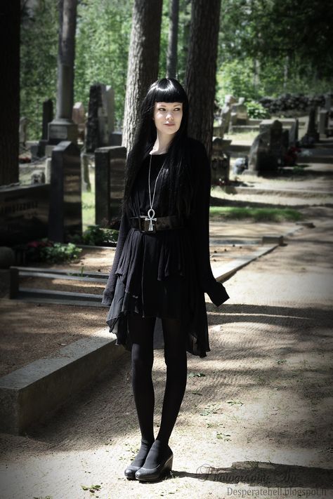 Gothic Mode, Strega Fashion, Casual Goth, Goth Look, Gothic Clothes, Witchy Fashion, Goth Women, Rock Chic