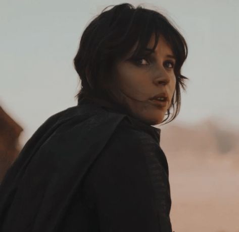 Rogue One Jyn Erso, Felicity Rose Hadley Jones, Jyn Erso, Rey Star Wars, Felicity Jones, Star Wars Women, Star Wars Inspired, Star Wars Fandom, Space Opera