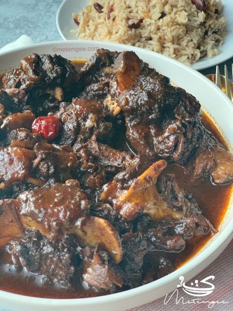 Stewed Oxtails, Oxtail Stew Recipe, Carrot Rice, Instant Pot Stew, Guyanese Recipes, Oxtail Stew, Oxtail Recipes, Brown Recipe, Stove Top Recipes