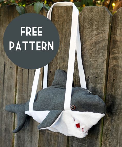 2/11/2012  Shark Bag Tutorial and Free Pattern from Small and Friendly, Adventures in Modern Homemaking. Fish Bags, Modern Homemaking, Shark Bag, Sac Vanessa Bruno, Sew Bags, Sac Diy, Shark Lover, Bag Tutorial, Shark Week