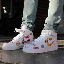 Sneakerhead Closet, Air Force 1 Mid Custom, White Nike Sneakers, Hypebeast Outfits, White Supreme, Nike Air Force 1 White, Air Force 1 White, Nike Air Force 1 Mid, White Nike Shoes