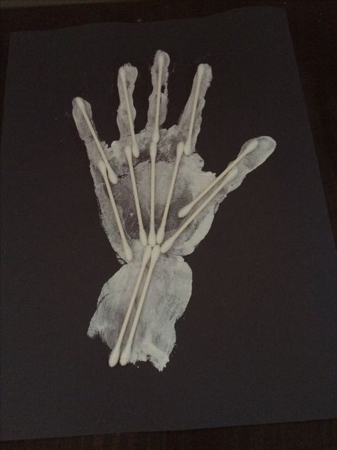 Hand print and q-tip skeleton Skeleton Hand Art, Preschool Valentines, Q Tip, Skeleton Hand, Skeleton Hands, Hand Art, Kids Songs, Hand Print, Peace Gesture