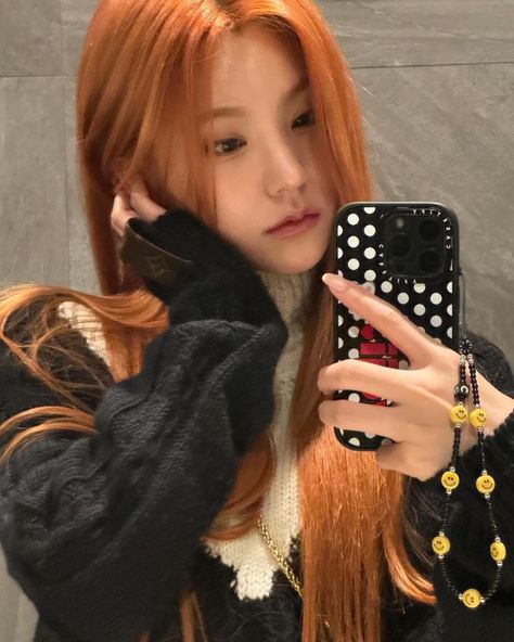 Itzy Yeji, Music Activities, Imaginary Friend, December 7, Pretty Photos, Beauty Life Hacks Videos, Ginger Hair, Beauty Life, First Girl