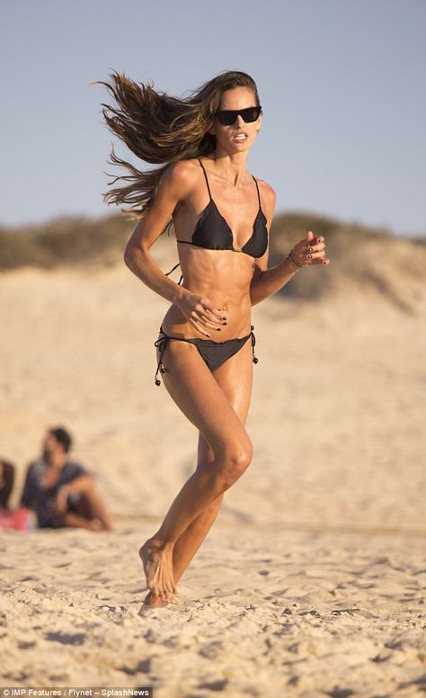 Isabel Goulart, Izabel Goulart, Black Two Piece, Dark Shades, Her Eyes, Brown Hair Colors, Beach Babe, Outfits Fashion, Chic Outfits