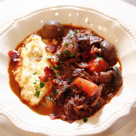 Pioneer Women Beef Stew, Burgundy Beef, Boneless Pork Loin Recipes, Beef Burgundy Recipe, Beef Burgundy, Ree Drummond Recipes, Meatless Main Dishes, Pioneer Woman Recipes, Beef Stew Recipe